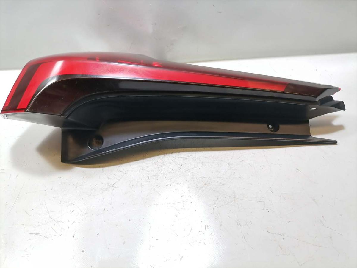 Mitsubishi Eclipse Cross original R&uuml;cklicht R&uuml;ckleuchte Schlussleuchte links Facelift Bj.2023